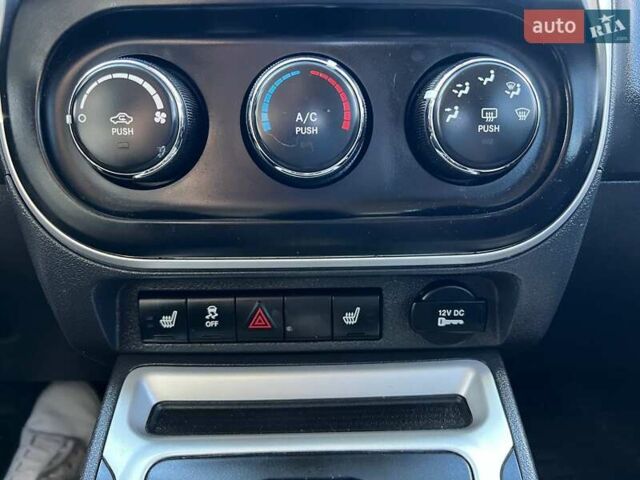 Серый Джип Компас, объемом двигателя 2.36 л и пробегом 163 тыс. км за 11990 $, фото 18 на Automoto.ua