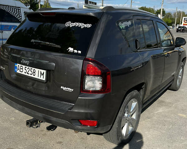 Серый Джип Компас, объемом двигателя 2.36 л и пробегом 180 тыс. км за 11500 $, фото 4 на Automoto.ua