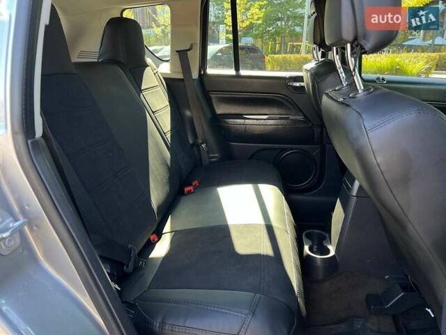 Серый Джип Компас, объемом двигателя 2.36 л и пробегом 163 тыс. км за 11990 $, фото 9 на Automoto.ua