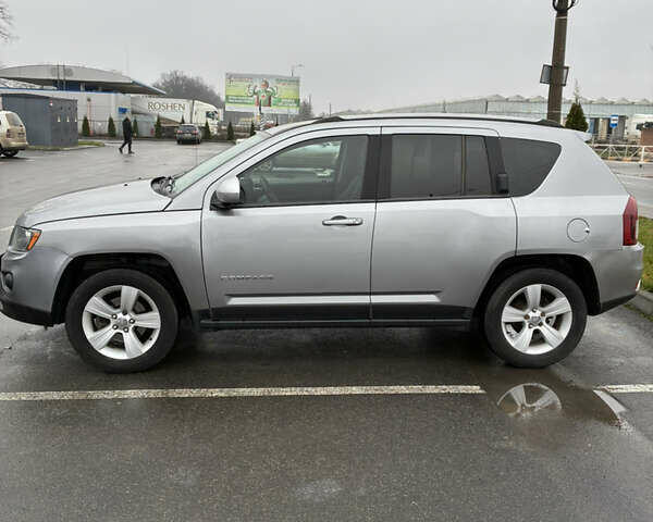 Серый Джип Компас, объемом двигателя 2.36 л и пробегом 189 тыс. км за 10700 $, фото 4 на Automoto.ua