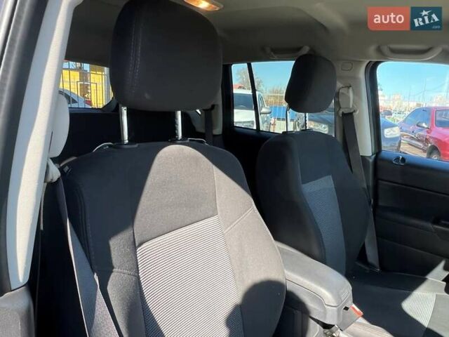 Сірий Джип Compass, об'ємом двигуна 2.36 л та пробігом 113 тис. км за 10900 $, фото 48 на Automoto.ua