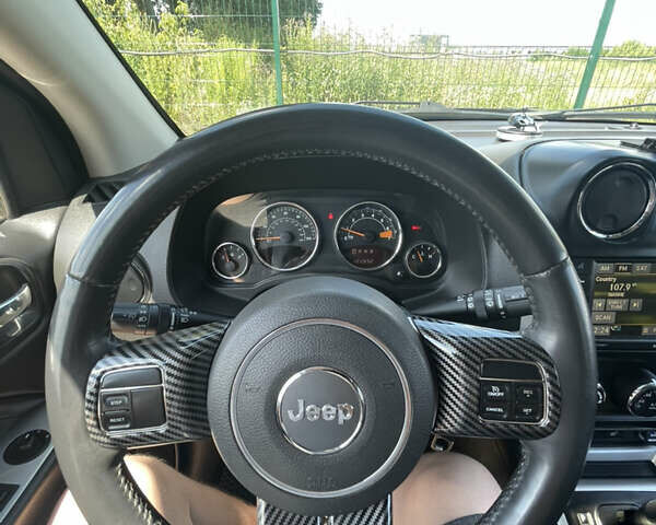 Сірий Джип Compass, об'ємом двигуна 2.36 л та пробігом 196 тис. км за 12500 $, фото 15 на Automoto.ua