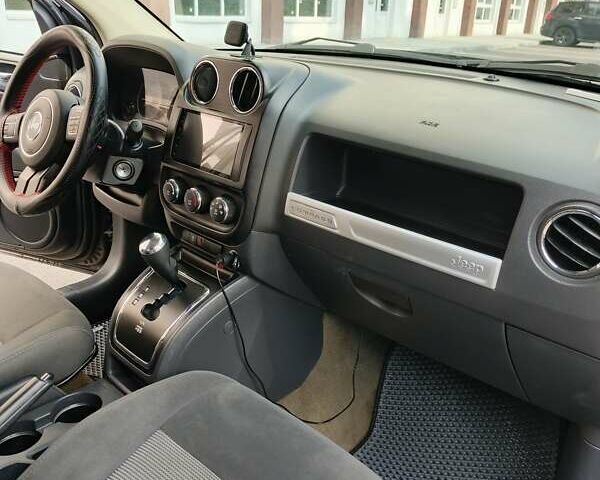 Сірий Джип Compass, об'ємом двигуна 2.4 л та пробігом 152 тис. км за 12500 $, фото 20 на Automoto.ua