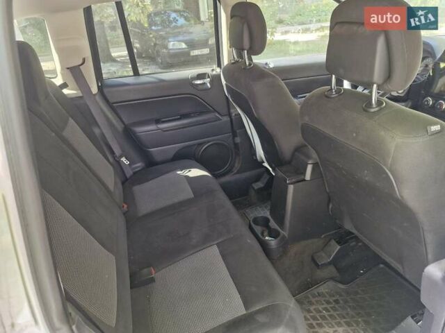 Сірий Джип Compass, об'ємом двигуна 2 л та пробігом 135 тис. км за 12300 $, фото 15 на Automoto.ua