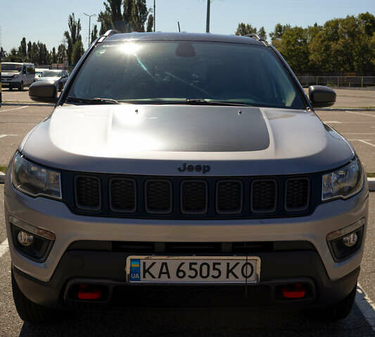Сірий Джип Compass, об'ємом двигуна 2.36 л та пробігом 268 тис. км за 13000 $, фото 1 на Automoto.ua