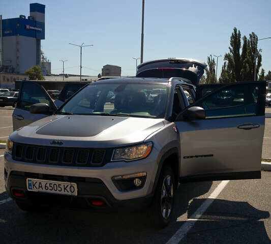 Сірий Джип Compass, об'ємом двигуна 2.36 л та пробігом 268 тис. км за 13000 $, фото 8 на Automoto.ua
