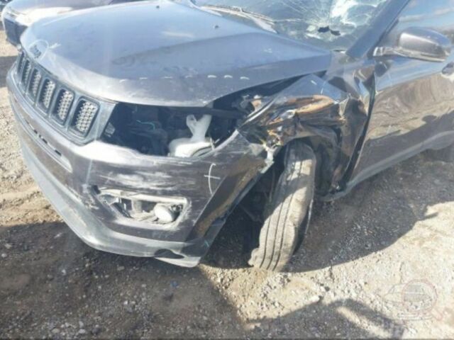 Сірий Джип Compass, об'ємом двигуна 2.4 л та пробігом 54 тис. км за 6000 $, фото 4 на Automoto.ua