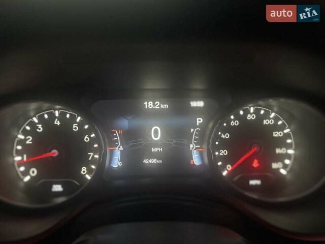 Джип Compass 2017 у Одесі на Automoto.ua Сірий Джип Compass, об'ємом двигуна 2.36 л та пробігом 42 тис. км за 12800 $, фото 22 на Automoto.ua