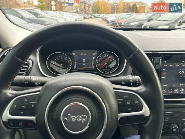 Джип Compass 2017 у Полтаві на Automoto.ua Сірий Джип Compass, об'ємом двигуна 2.36 л та пробігом 125 тис. км за 15500 $, фото 26 на Automoto.ua