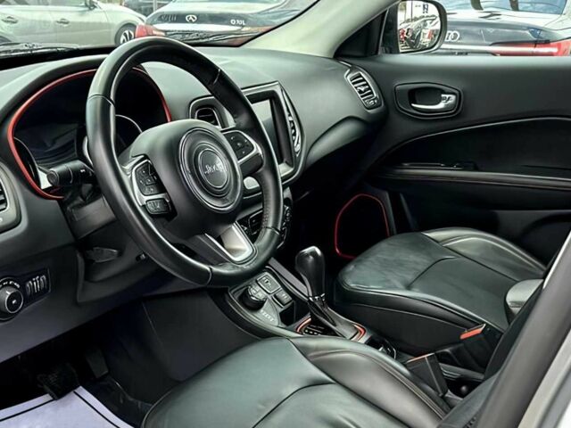 Сірий Джип Compass, об'ємом двигуна 2.4 л та пробігом 96 тис. км за 7600 $, фото 7 на Automoto.ua