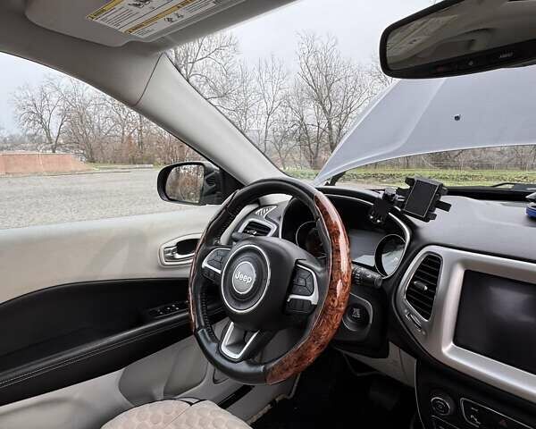 Сірий Джип Compass, об'ємом двигуна 2.4 л та пробігом 129 тис. км за 15800 $, фото 25 на Automoto.ua