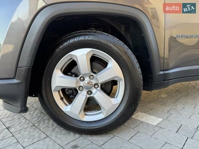 Сірий Джип Compass, об'ємом двигуна 2.4 л та пробігом 222 тис. км за 12850 $, фото 28 на Automoto.ua
