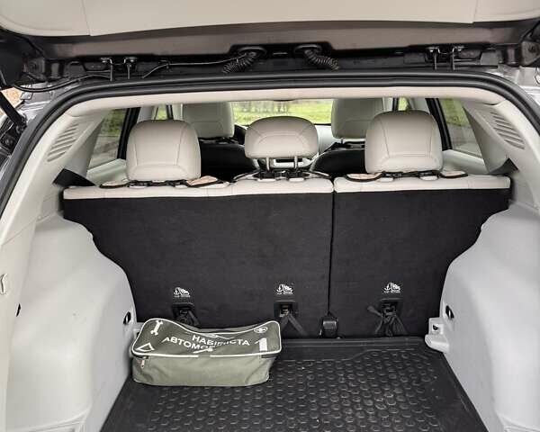 Сірий Джип Compass, об'ємом двигуна 2.4 л та пробігом 129 тис. км за 15800 $, фото 6 на Automoto.ua