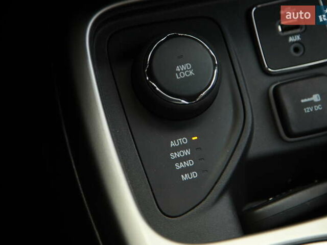 Серый Джип Компас, объемом двигателя 2.36 л и пробегом 34 тыс. км за 16000 $, фото 19 на Automoto.ua