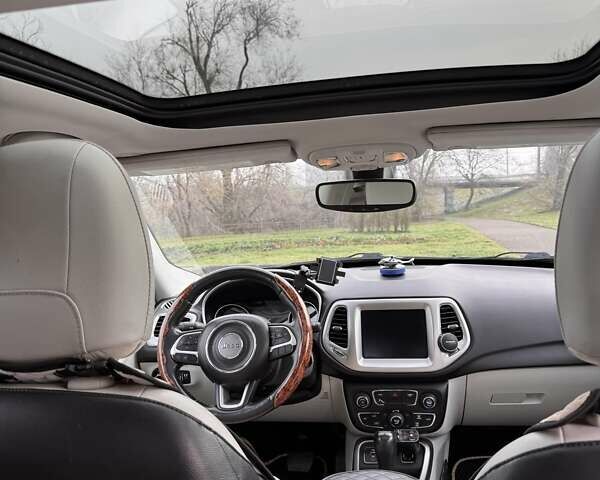 Сірий Джип Compass, об'ємом двигуна 2.4 л та пробігом 129 тис. км за 15800 $, фото 10 на Automoto.ua