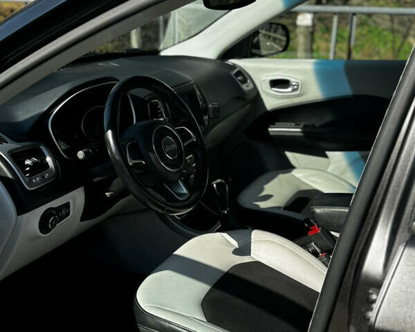 Сірий Джип Compass, об'ємом двигуна 2.36 л та пробігом 105 тис. км за 14900 $, фото 8 на Automoto.ua