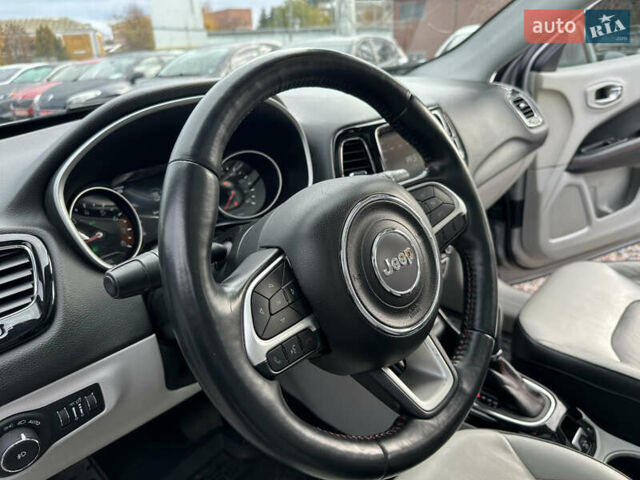Джип Compass 2017 у Полтаві на Automoto.ua Сірий Джип Compass, об'ємом двигуна 2.36 л та пробігом 125 тис. км за 15500 $, фото 34 на Automoto.ua