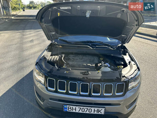 Серый Джип Компас, объемом двигателя 2.36 л и пробегом 70 тыс. км за 15200 $, фото 7 на Automoto.ua