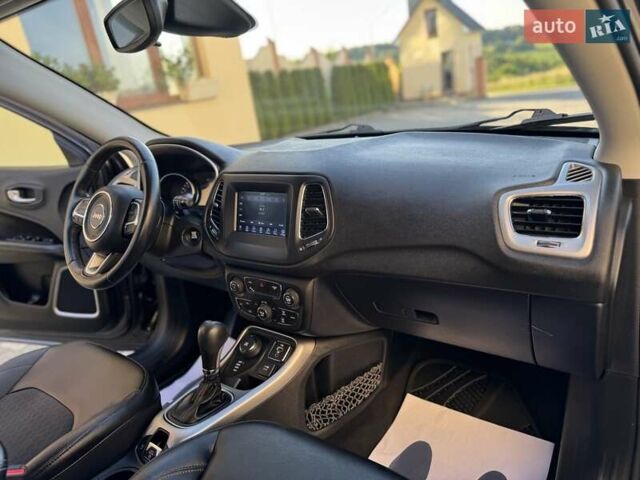 Сірий Джип Compass, об'ємом двигуна 2.4 л та пробігом 222 тис. км за 12850 $, фото 78 на Automoto.ua