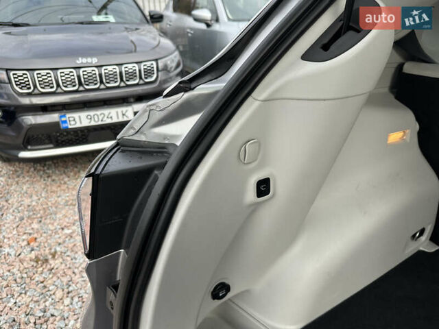 Джип Compass 2017 у Полтаві на Automoto.ua Сірий Джип Compass, об'ємом двигуна 2.36 л та пробігом 125 тис. км за 15500 $, фото 17 на Automoto.ua