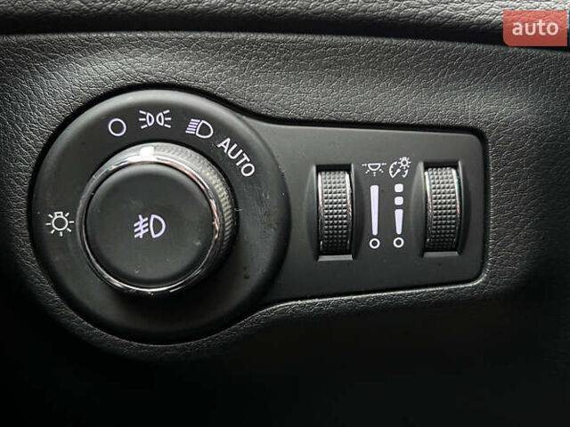 Серый Джип Компас, объемом двигателя 2.36 л и пробегом 92 тыс. км за 17200 $, фото 18 на Automoto.ua