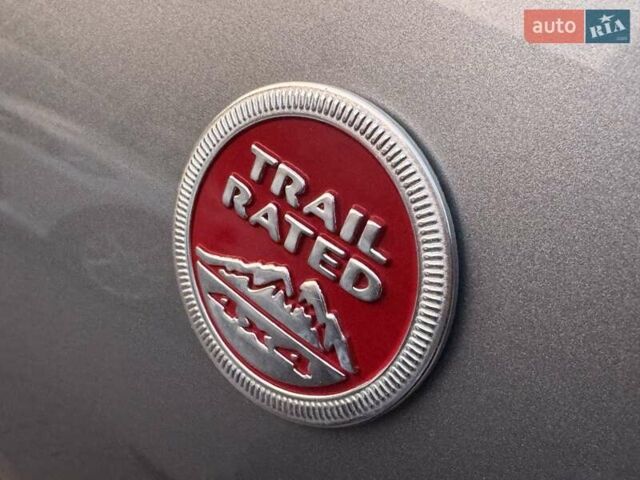 Джип Compass 2017 у Одесі на Automoto.ua Сірий Джип Compass, об'ємом двигуна 2.36 л та пробігом 42 тис. км за 12800 $, фото 37 на Automoto.ua