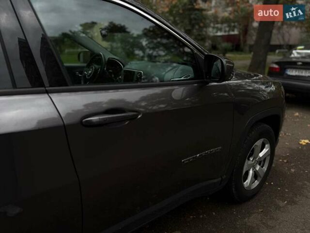 Серый Джип Компас, объемом двигателя 2.36 л и пробегом 148 тыс. км за 15300 $, фото 2 на Automoto.ua