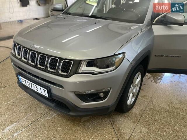 Серый Джип Компас, объемом двигателя 2.4 л и пробегом 70 тыс. км за 12900 $, фото 6 на Automoto.ua
