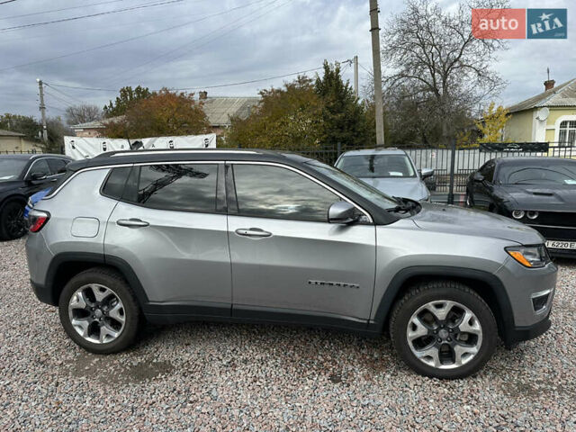 Джип Compass 2017 у Полтаві на Automoto.ua Сірий Джип Compass, об'ємом двигуна 2.36 л та пробігом 125 тис. км за 15500 $, фото 13 на Automoto.ua