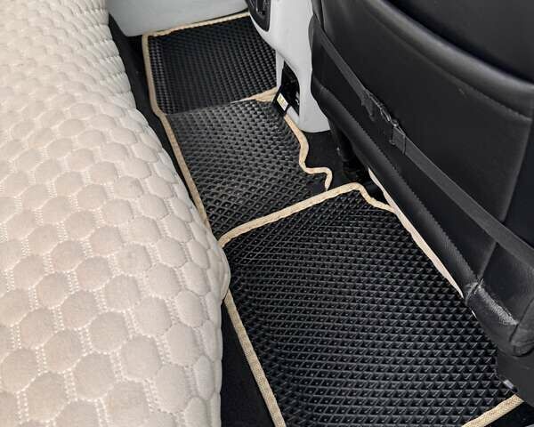 Сірий Джип Compass, об'ємом двигуна 2.4 л та пробігом 129 тис. км за 15800 $, фото 8 на Automoto.ua