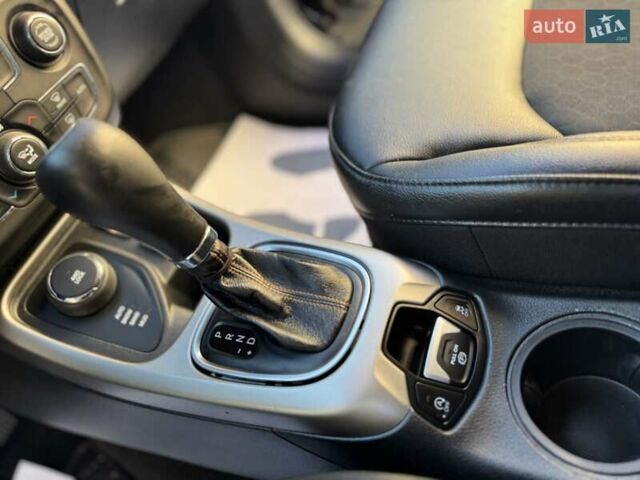 Сірий Джип Compass, об'ємом двигуна 2.4 л та пробігом 222 тис. км за 12850 $, фото 65 на Automoto.ua