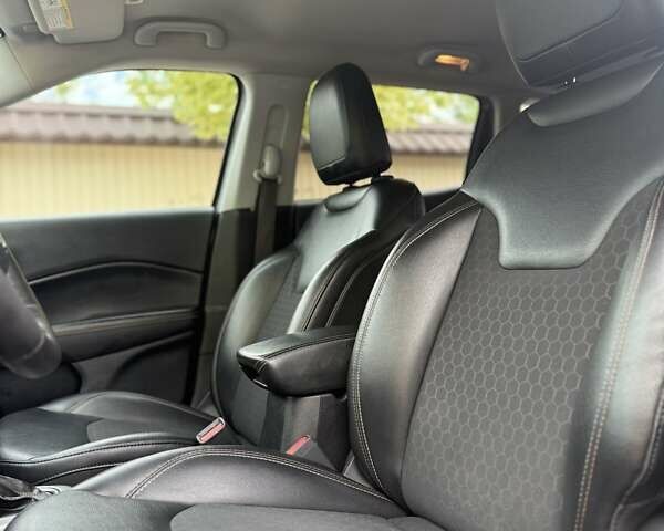 Серый Джип Компас, объемом двигателя 2.36 л и пробегом 100 тыс. км за 13800 $, фото 15 на Automoto.ua