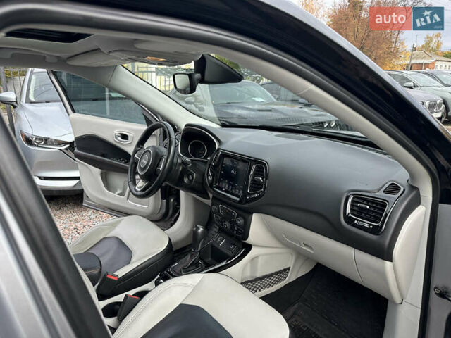 Джип Compass 2017 у Полтаві на Automoto.ua Сірий Джип Compass, об'ємом двигуна 2.36 л та пробігом 125 тис. км за 15500 $, фото 38 на Automoto.ua