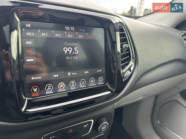 Джип Compass 2017 у Полтаві на Automoto.ua Сірий Джип Compass, об'ємом двигуна 2.36 л та пробігом 125 тис. км за 15500 $, фото 22 на Automoto.ua