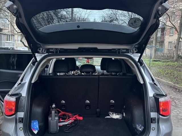 Сірий Джип Compass, об'ємом двигуна 2.4 л та пробігом 204 тис. км за 11900 $, фото 6 на Automoto.ua