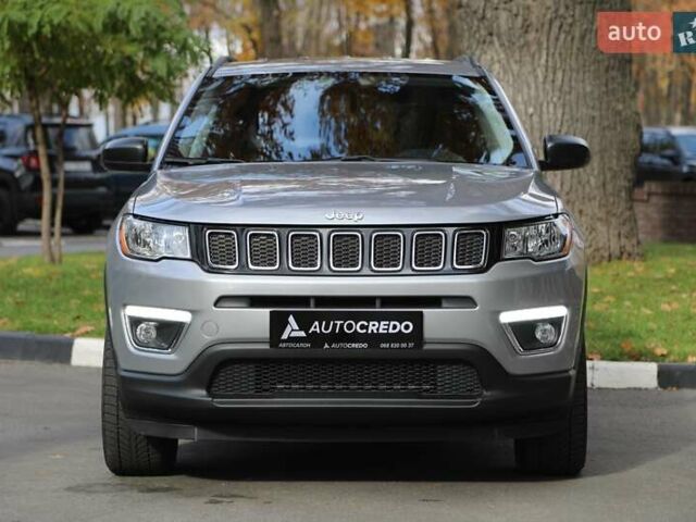 Серый Джип Компас, объемом двигателя 2.36 л и пробегом 34 тыс. км за 16000 $, фото 1 на Automoto.ua