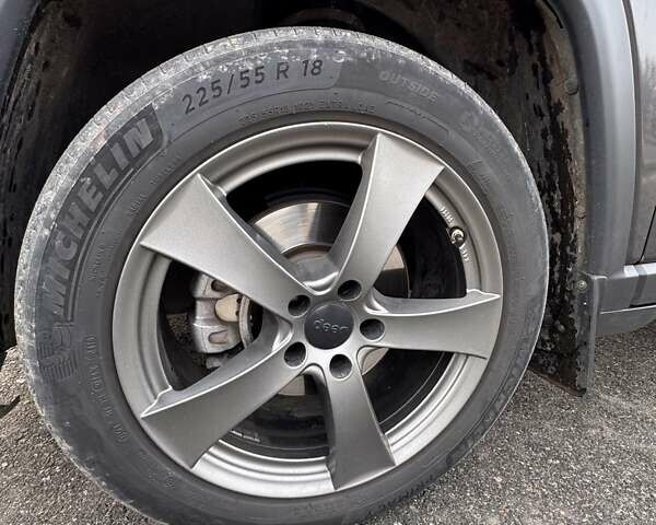 Сірий Джип Compass, об'ємом двигуна 2.4 л та пробігом 129 тис. км за 15800 $, фото 19 на Automoto.ua