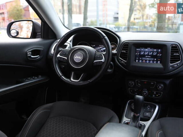 Серый Джип Компас, объемом двигателя 2.36 л и пробегом 34 тыс. км за 16000 $, фото 10 на Automoto.ua