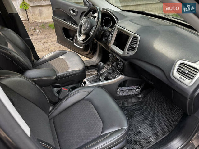 Серый Джип Компас, объемом двигателя 2.36 л и пробегом 73 тыс. км за 17200 $, фото 18 на Automoto.ua