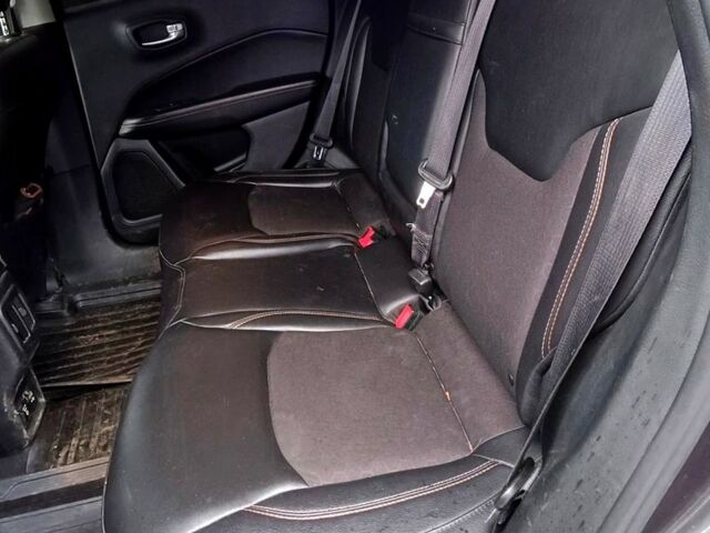 Сірий Джип Compass, об'ємом двигуна 2.4 л та пробігом 154 тис. км за 14800 $, фото 5 на Automoto.ua