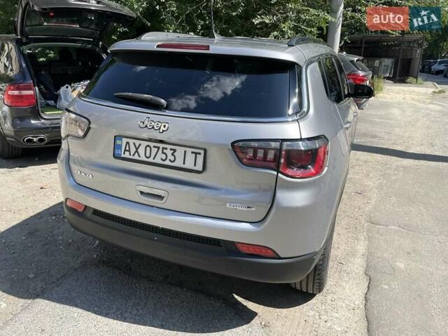 Серый Джип Компас, объемом двигателя 2.4 л и пробегом 70 тыс. км за 12900 $, фото 1 на Automoto.ua