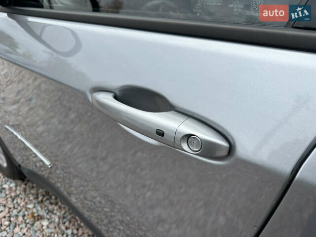 Джип Compass 2017 у Полтаві на Automoto.ua Сірий Джип Compass, об'ємом двигуна 2.36 л та пробігом 125 тис. км за 15500 $, фото 28 на Automoto.ua