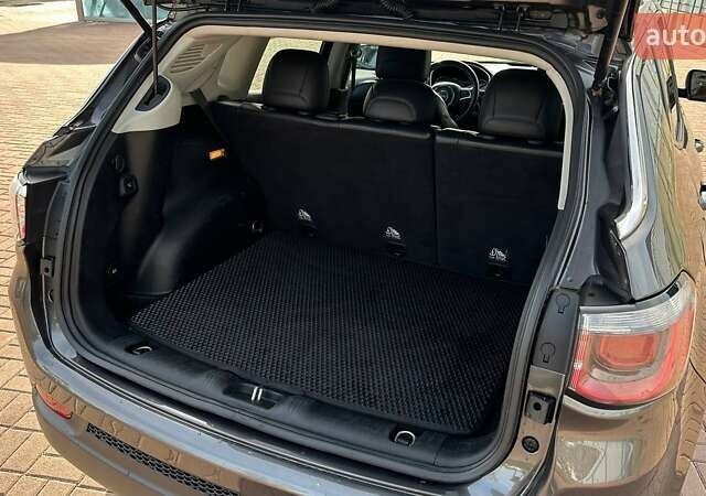 Сірий Джип Compass, об'ємом двигуна 2.36 л та пробігом 101 тис. км за 15900 $, фото 3 на Automoto.ua