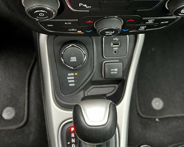 Сірий Джип Compass, об'ємом двигуна 2.36 л та пробігом 146 тис. км за 14900 $, фото 11 на Automoto.ua