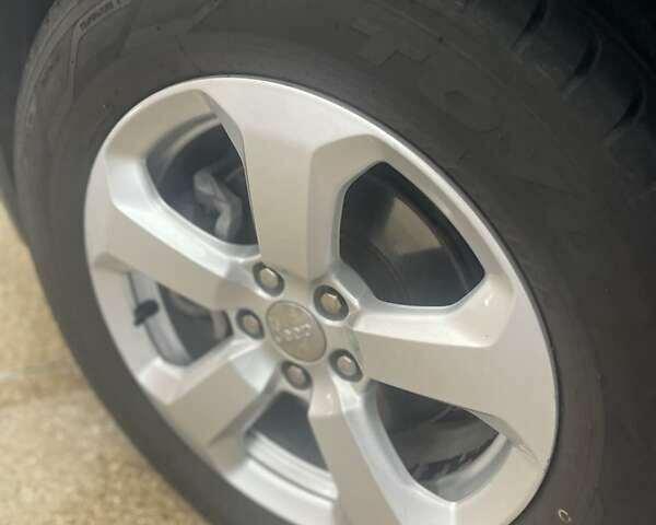 Серый Джип Компас, объемом двигателя 2.4 л и пробегом 70 тыс. км за 12900 $, фото 4 на Automoto.ua