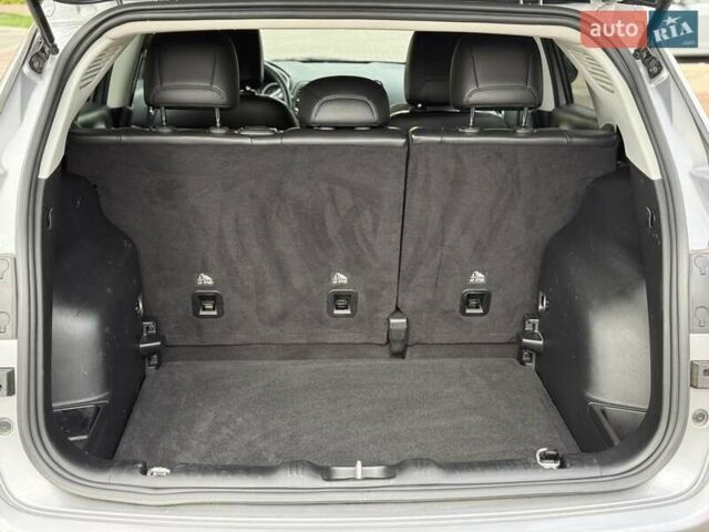 Серый Джип Компас, объемом двигателя 2.36 л и пробегом 100 тыс. км за 13800 $, фото 19 на Automoto.ua