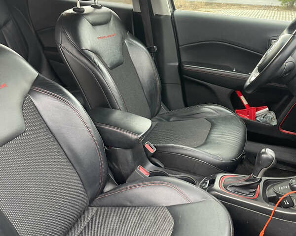 Сірий Джип Compass, об'ємом двигуна 2.36 л та пробігом 184 тис. км за 17000 $, фото 9 на Automoto.ua