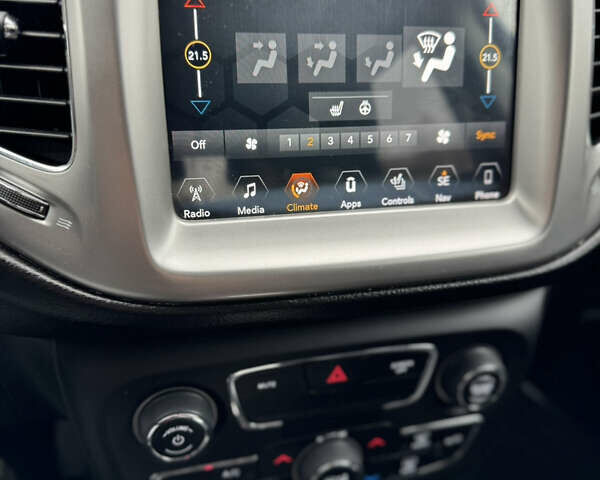 Сірий Джип Compass, об'ємом двигуна 2.36 л та пробігом 123 тис. км за 16000 $, фото 16 на Automoto.ua