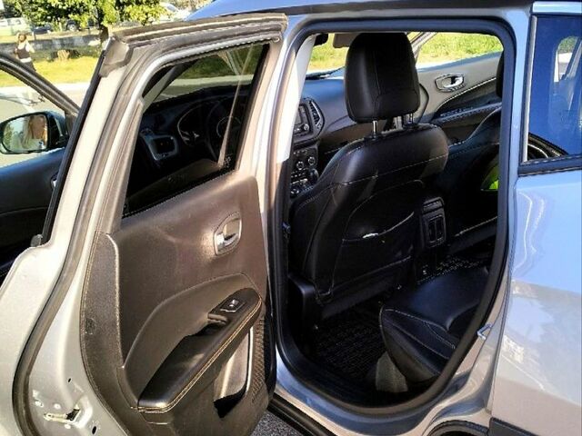 Серый Джип Компас, объемом двигателя 2.4 л и пробегом 103 тыс. км за 14400 $, фото 7 на Automoto.ua