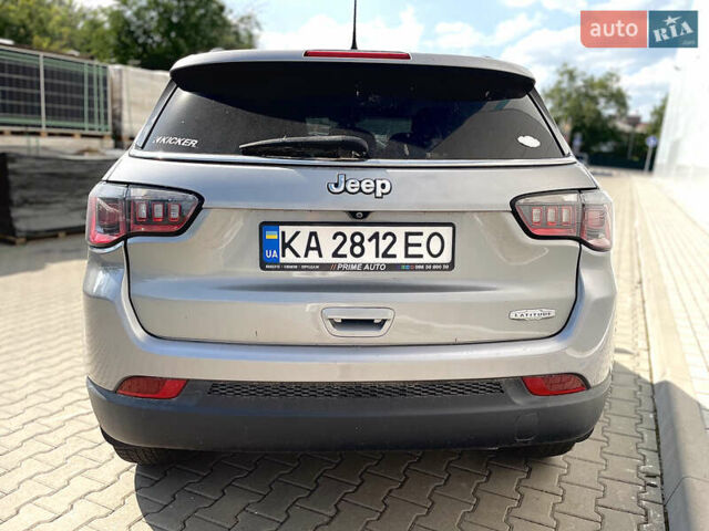 Серый Джип Компас, объемом двигателя 2.4 л и пробегом 119 тыс. км за 12900 $, фото 5 на Automoto.ua